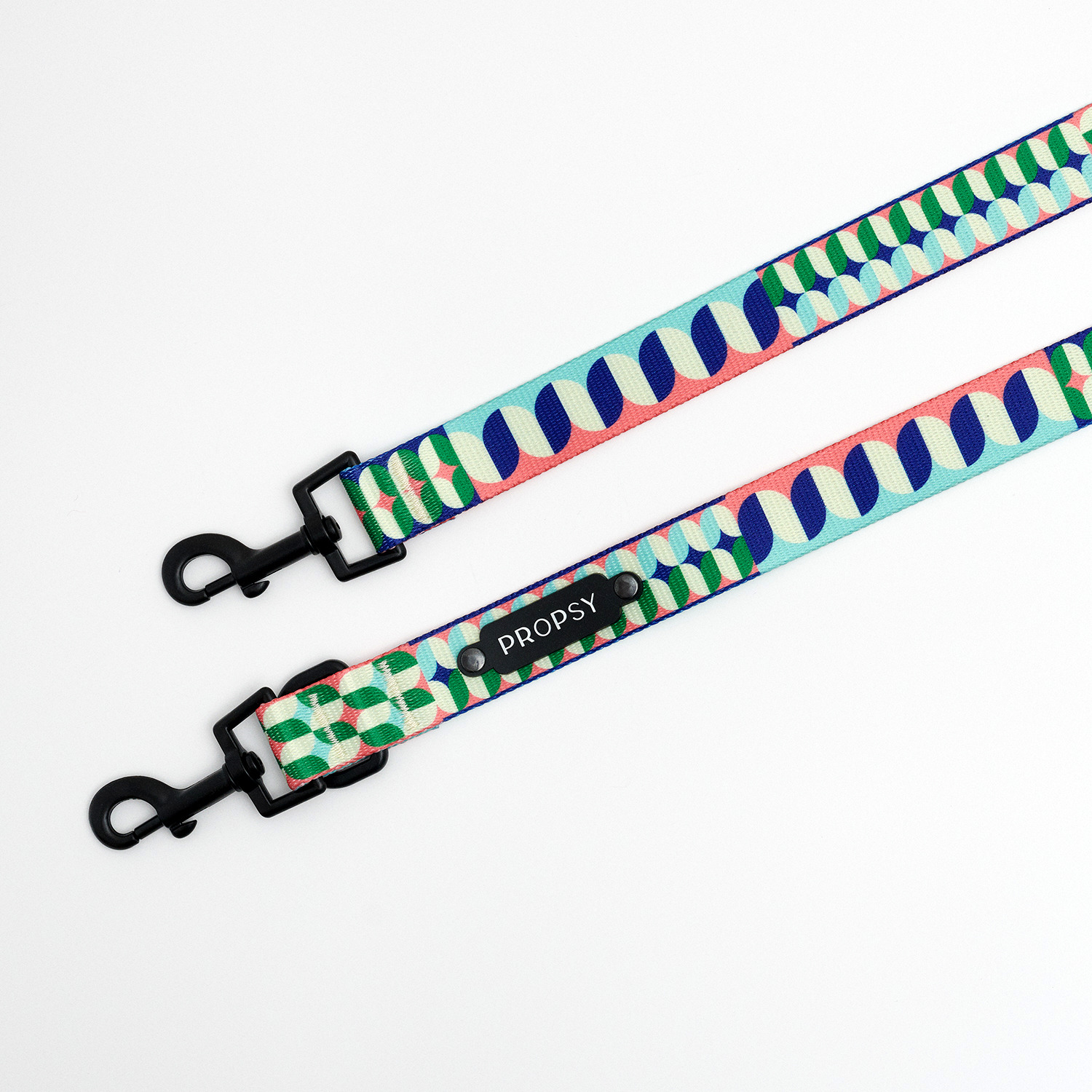 Adjustable leash - It's kind of bougie