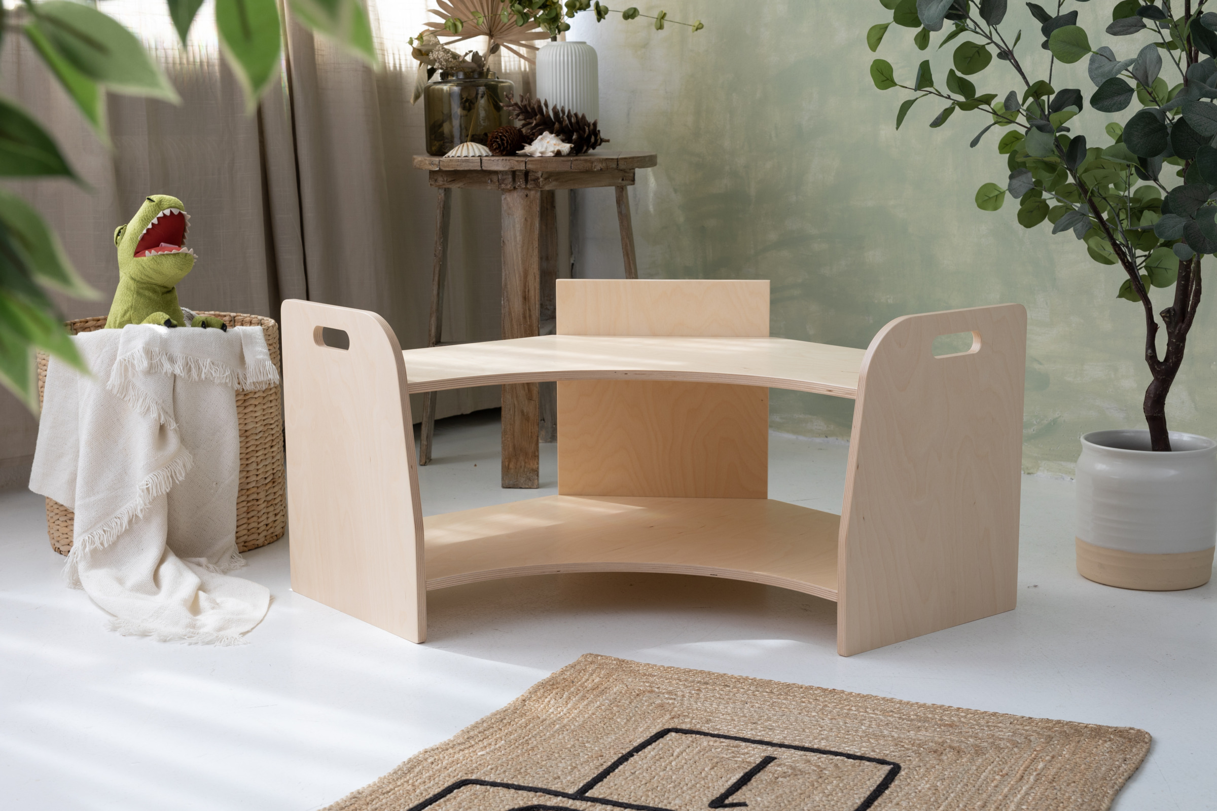 Montessori Low Corner Shelf